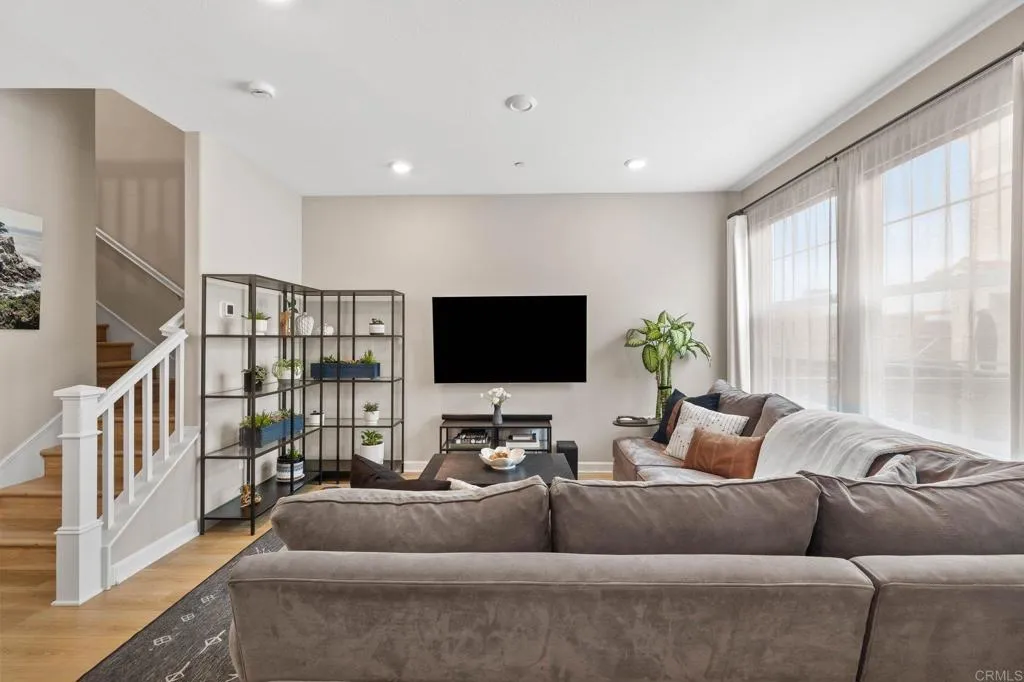 Photo #2: PTP2504694 Listing 