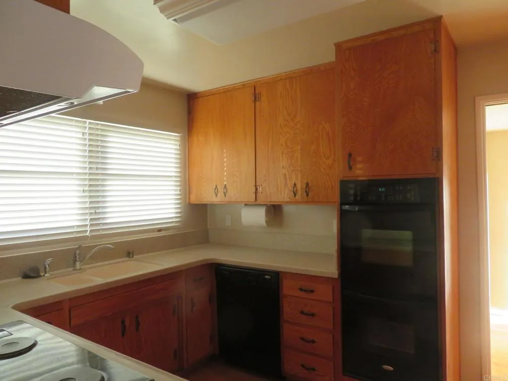 https://cdn.realtyfeed.com/cdn/127/306475385/09145b90e76b9cdb5eaf1c47dc774e3d.webp