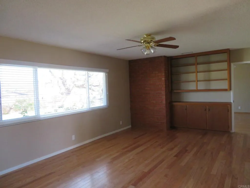 https://cdn.realtyfeed.com/cdn/127/306475385/306dceb87ee70ab82cee2d32f4204303.webp