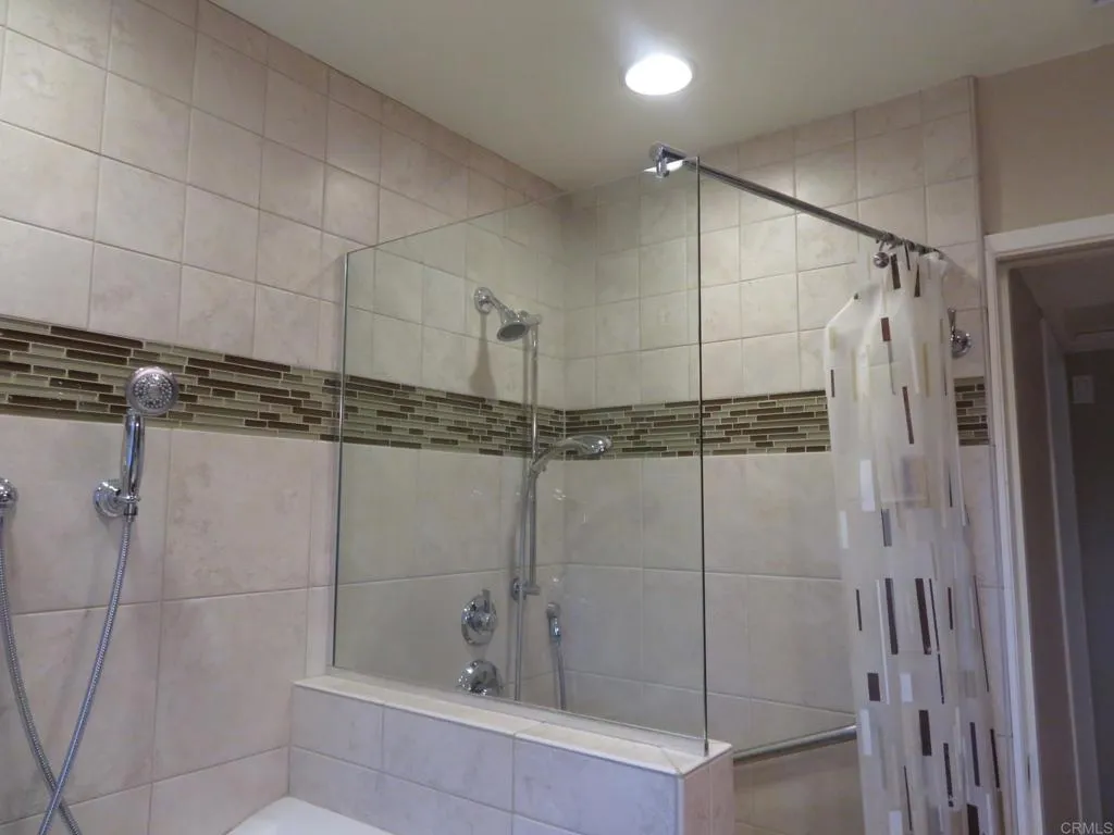 https://cdn.realtyfeed.com/cdn/127/306475385/6c555873f69feea7356944f90e849165.webp
