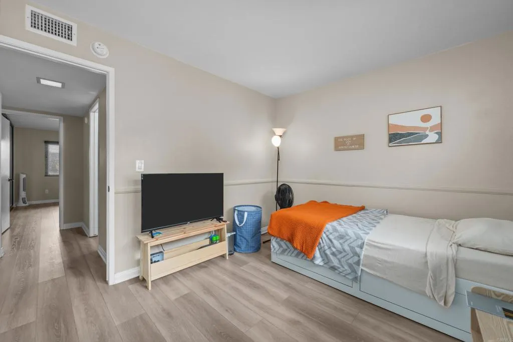 https://cdn.realtyfeed.com/cdn/127/306475536/5c941c9dccd61bc4b0449173fbbfd1d8.webp