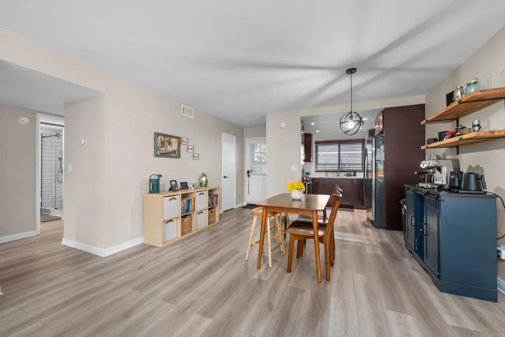 https://cdn.realtyfeed.com/cdn/127/306475536/9ae5daace6fb56fe4d353799eb83c7bd.webp