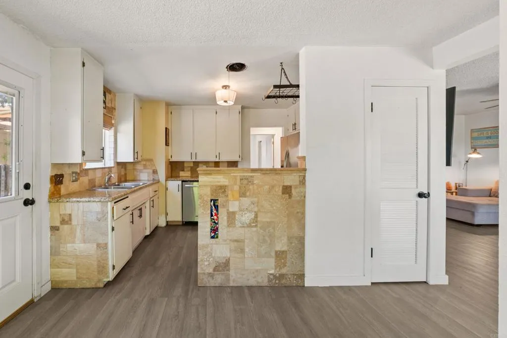https://cdn.realtyfeed.com/cdn/127/306475545/2c6a353b18e95e6e77089ece2a9c1bb9.webp
