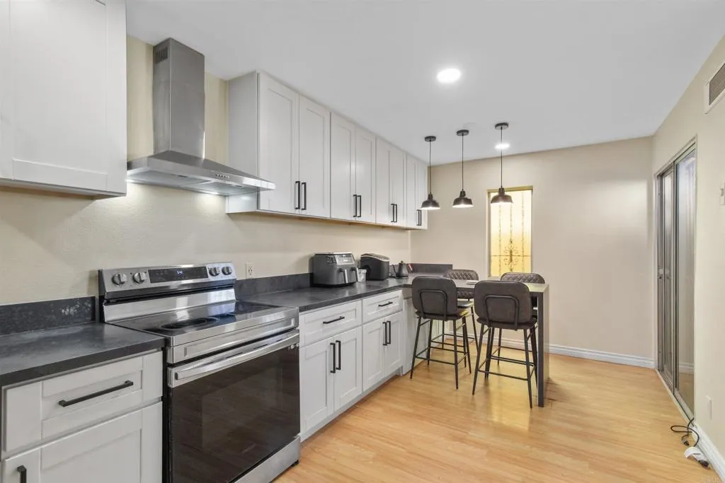 Photo #5: PTP2504712 Listing 