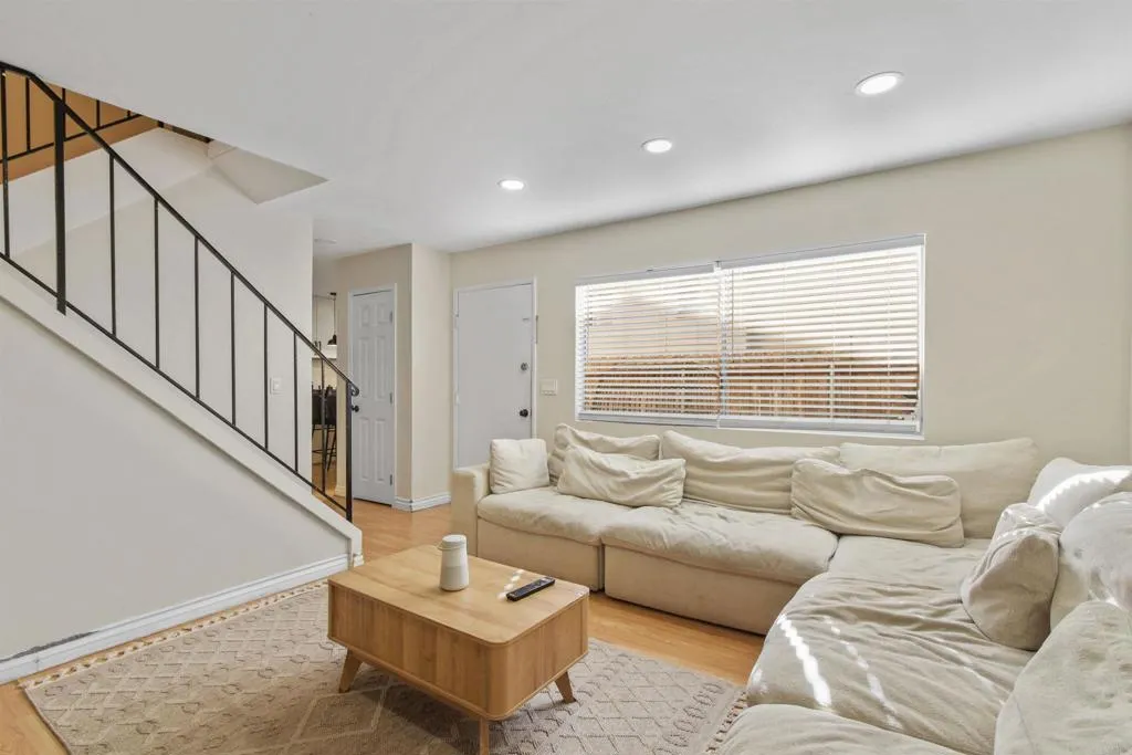 Photo #4: PTP2504712 Listing 