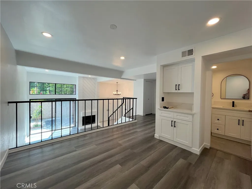 4640 Glencoe Avenue Unit 7, Marina del Rey, CA 90292 - Photo 3 of 22, Marina Del Rey, CA
