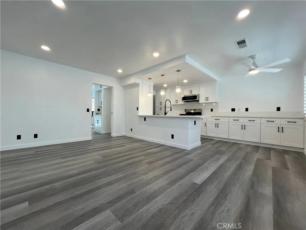 4640 Glencoe Avenue Unit 7, Marina del Rey, CA 90292 - Photo 2 of 22, Marina Del Rey, CA