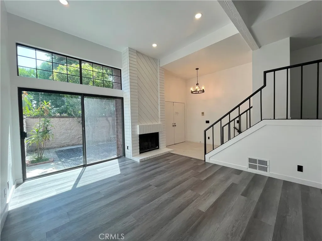 4640 Glencoe Avenue Unit 7, Marina del Rey, CA 90292