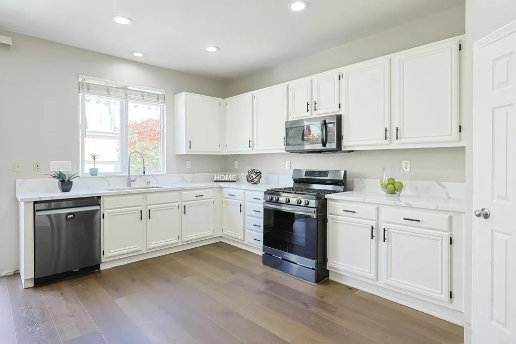 https://cdn.realtyfeed.com/cdn/127/306475617/d0736fb7c9b5e8f2af83667c5dac82fe.webp