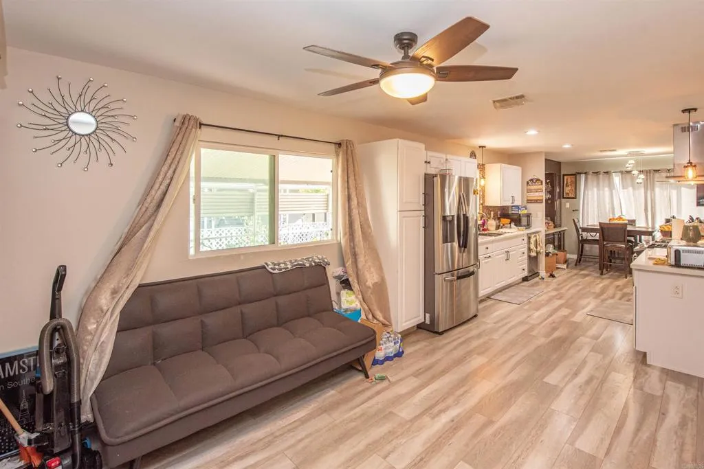 https://cdn.realtyfeed.com/cdn/127/306475704/421b35965da386a1dee69e622016081b.webp