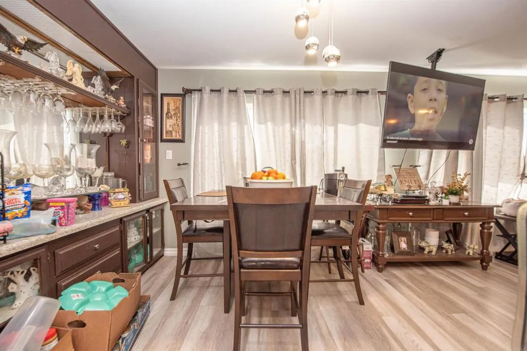 https://cdn.realtyfeed.com/cdn/127/306475704/44581ab35bc1e113526ff2d822093f73.webp