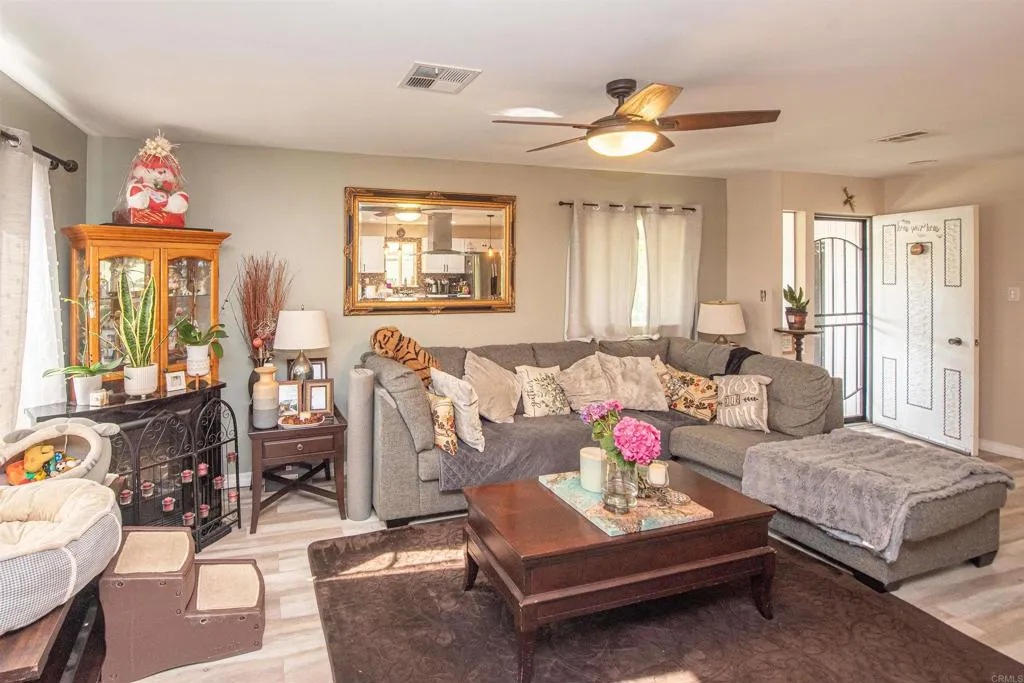 https://cdn.realtyfeed.com/cdn/127/306475704/ab777fa421131e329a1547ea898f2502.webp