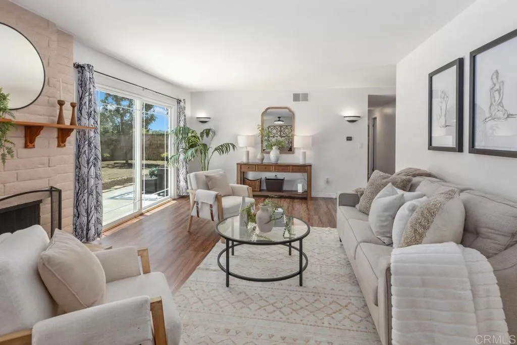 https://cdn.realtyfeed.com/cdn/127/306475875/923c46f35f5a00adadbd49c47589271a.webp