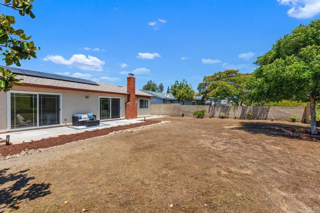 https://cdn.realtyfeed.com/cdn/127/306475875/f3b299f15689c7b92896ddf8d2bda40f.webp