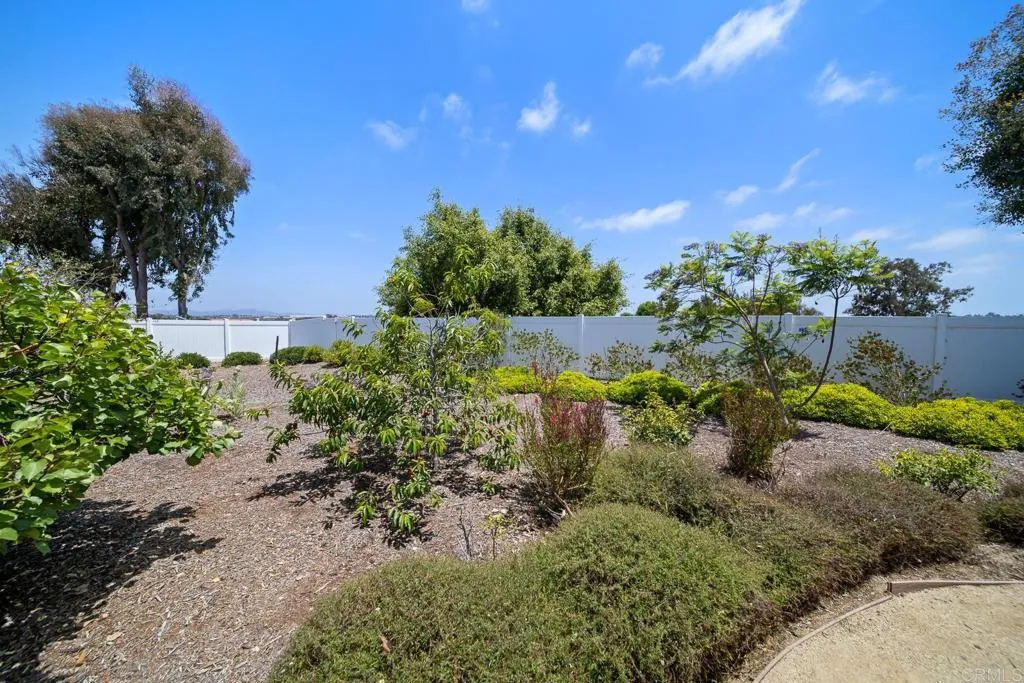 https://cdn.realtyfeed.com/cdn/127/306476092/3e3fa08f80f1419d5c8c103e016b30a2.webp