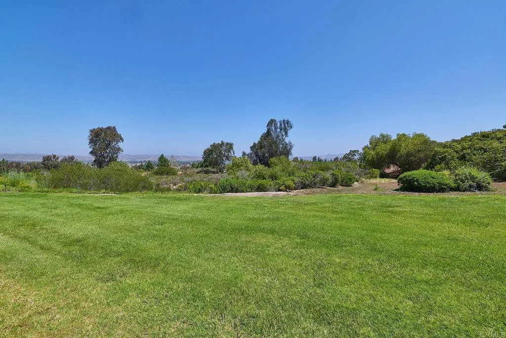 https://cdn.realtyfeed.com/cdn/127/306476101/56c9a160f73be6e2ebb7af18fa135051.webp
