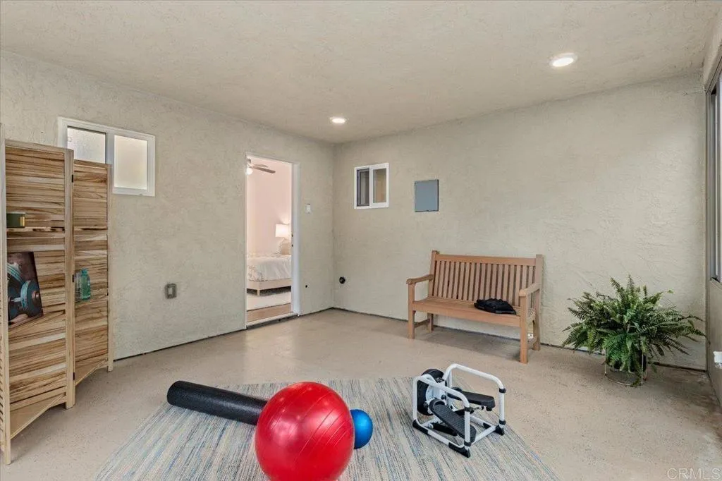 https://cdn.realtyfeed.com/cdn/127/306476119/b1421694a20d9425ecec7aa1e4ab53b1.webp