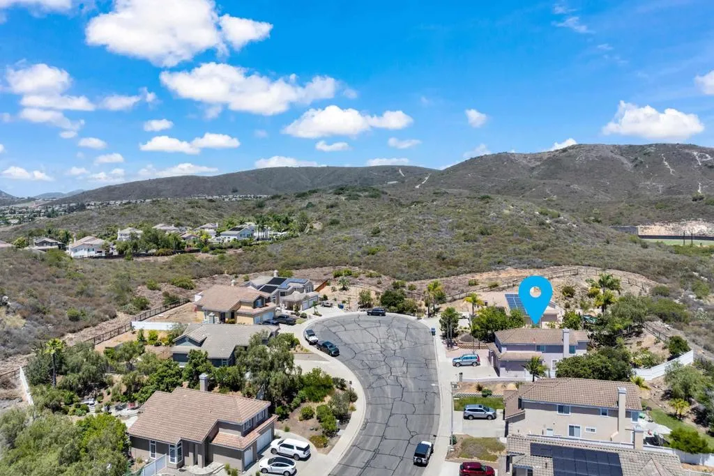 https://cdn.realtyfeed.com/cdn/127/306476139/4bccefdc14bc0123ab45dc30f6e2d6b2.webp