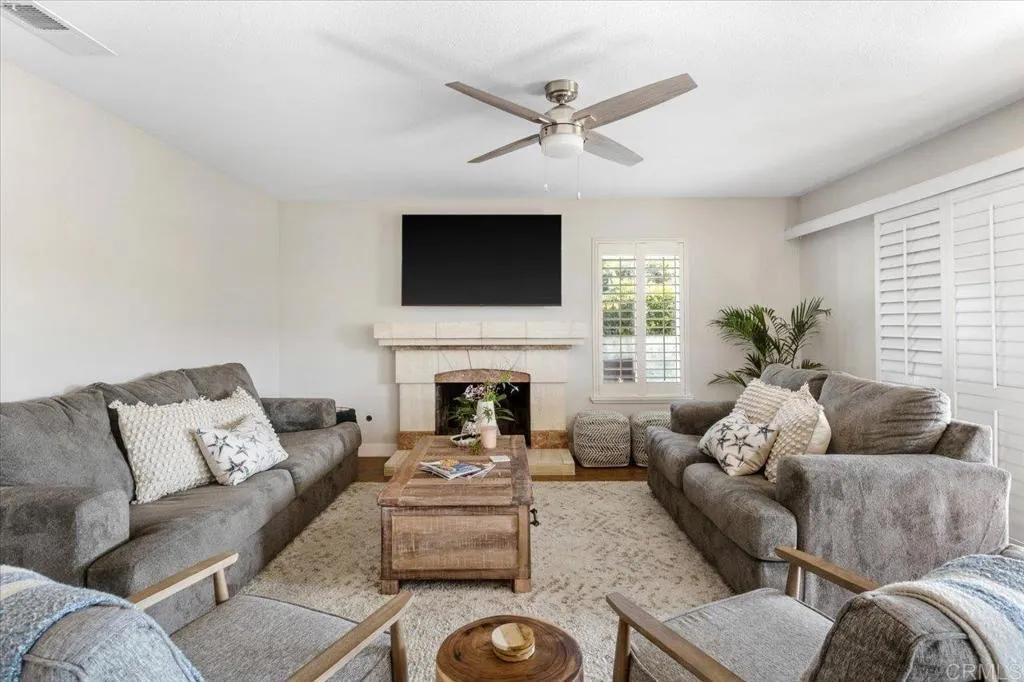 https://cdn.realtyfeed.com/cdn/127/306476154/0958b132cfc47af7d152e82ffed4ff4b.webp