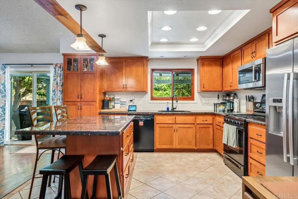 https://cdn.realtyfeed.com/cdn/127/306476157/0ce22aea0e54738f8f5f9ea2afc67831.webp