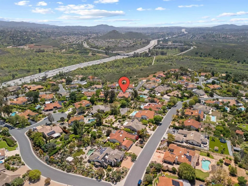 https://cdn.realtyfeed.com/cdn/127/306476207/1b6ed35d72aa20a4e6529c606a3e01e4.webp