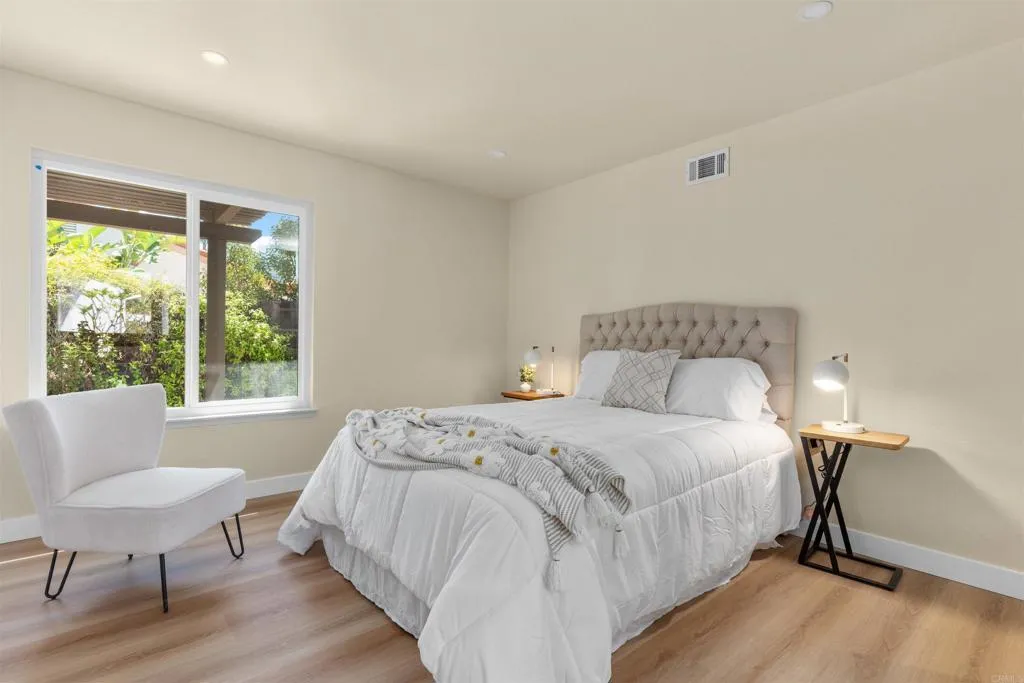 https://cdn.realtyfeed.com/cdn/127/306476207/bf27e8b984274f6e8afc50993501cdaa.webp