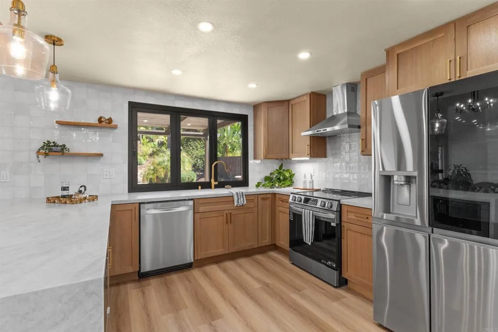 https://cdn.realtyfeed.com/cdn/127/306476207/c7e15ebb2effd455eca727e4c285187c.webp
