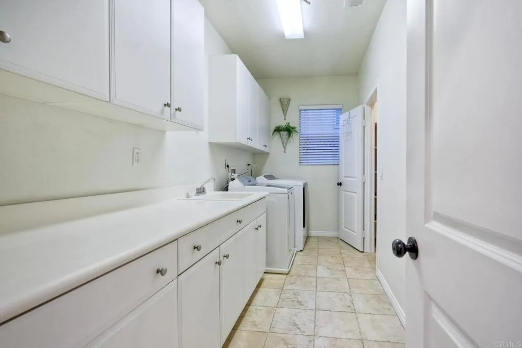 https://cdn.realtyfeed.com/cdn/127/306476271/56f5e3d4dfb2a5624e5fa8434e3a40d2.webp