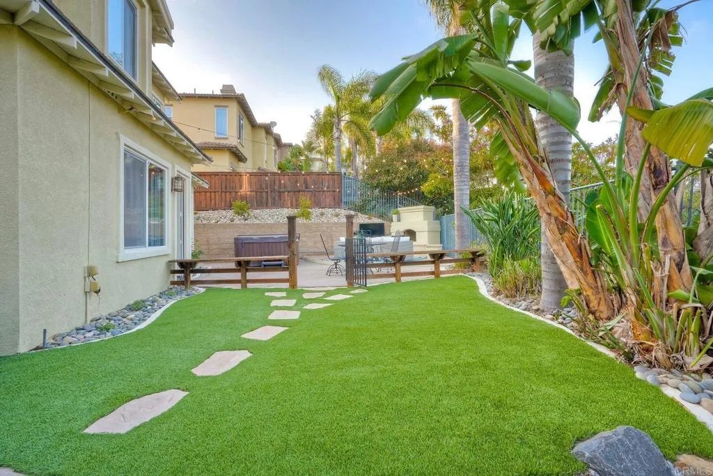 https://cdn.realtyfeed.com/cdn/127/306476271/681ed868facb0750d726cc33f420c955.webp