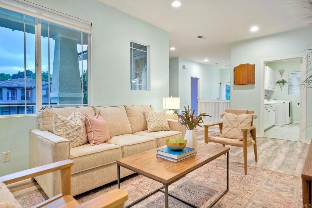 https://cdn.realtyfeed.com/cdn/127/306476271/9b0e72214ab25576fe049c1733cfc693.webp