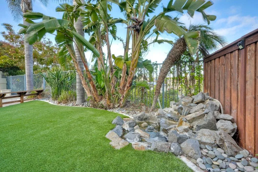 https://cdn.realtyfeed.com/cdn/127/306476271/9b3cb26a9c6644bf13c41a1bc94117f7.webp