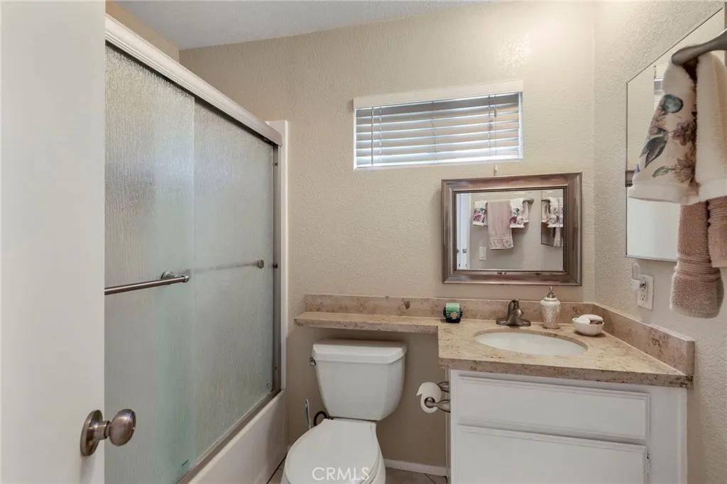https://cdn.realtyfeed.com/cdn/127/306476275/185a46f70e854822b59553867ad8d558.webp