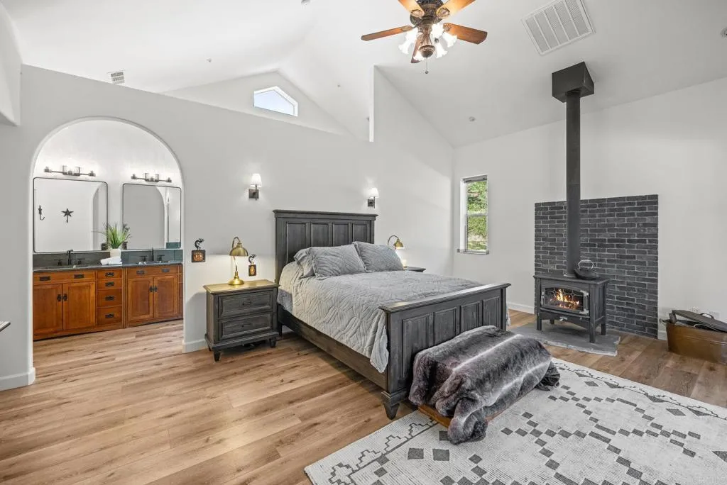 https://cdn.realtyfeed.com/cdn/127/306476322/6d940c52dc400644307d3e7ebaa8a3fe.webp