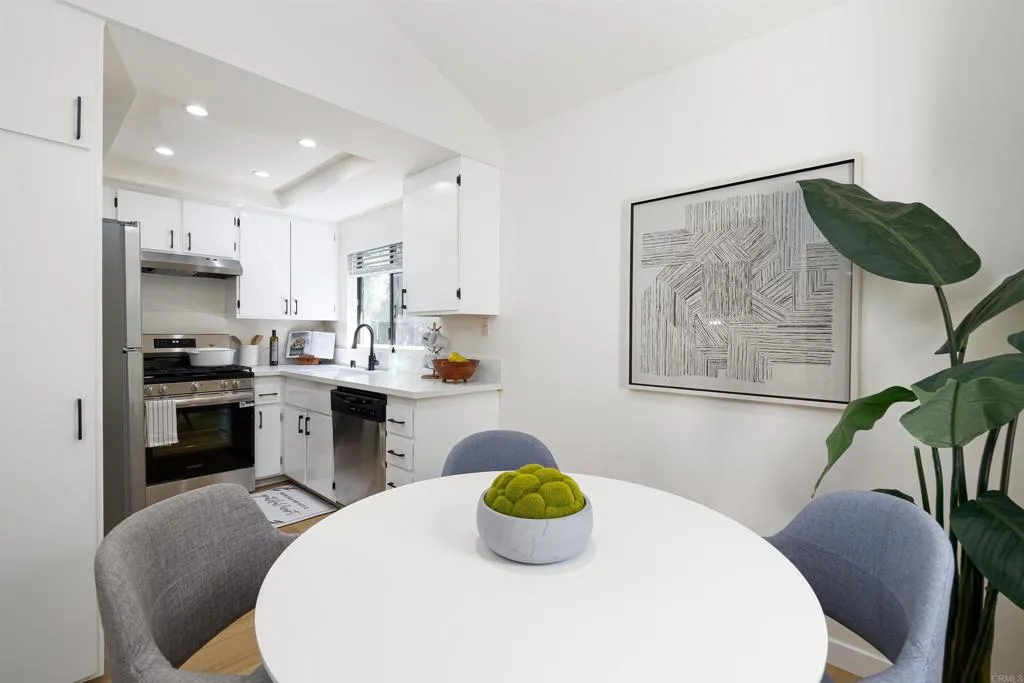 https://cdn.realtyfeed.com/cdn/127/306476451/3cbd0c29e5229a28dae033217eb6d0d2.webp