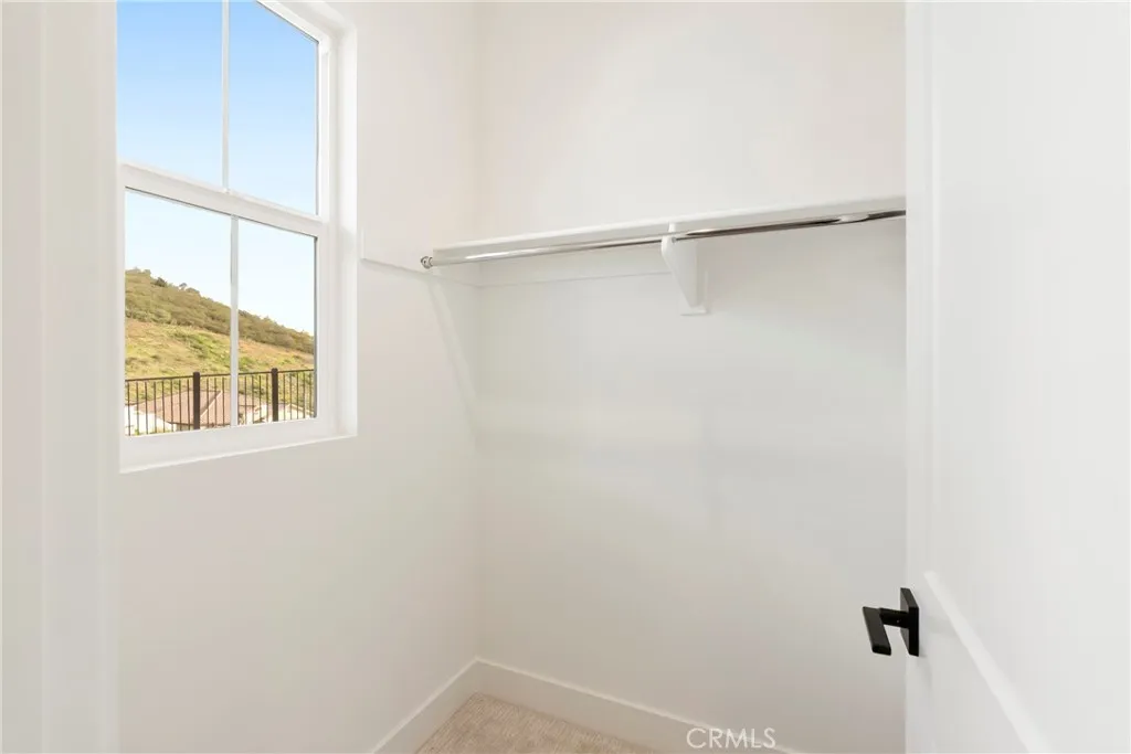 https://cdn.realtyfeed.com/cdn/127/306476473/1f5206aed4c1e7e065cea6ff47cc7cfa.webp