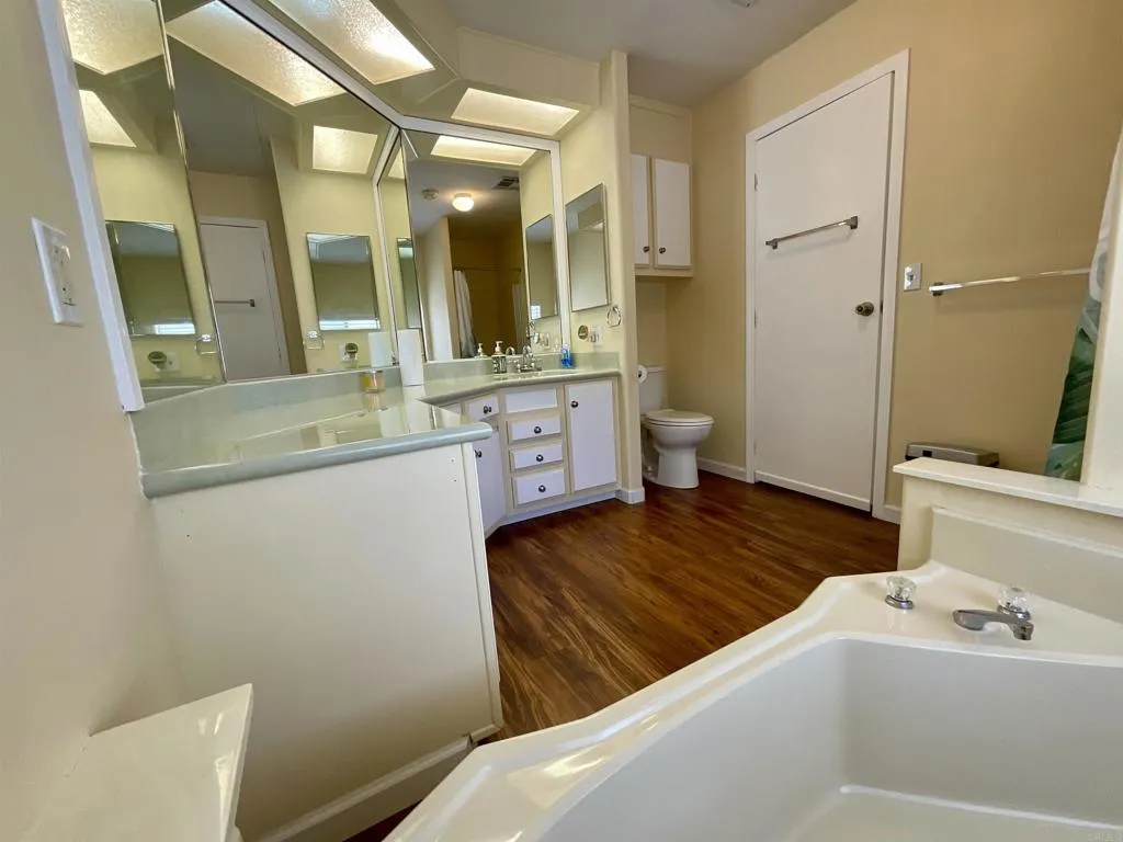 https://cdn.realtyfeed.com/cdn/127/306476527/06be0b8c27e8458472da865890494278.webp