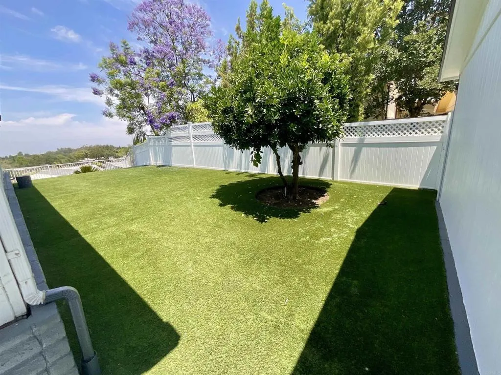 https://cdn.realtyfeed.com/cdn/127/306476527/0aefbca067717074593e07fbf1cc1a27.webp