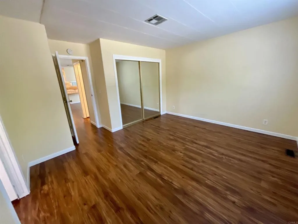 https://cdn.realtyfeed.com/cdn/127/306476527/2535d9351d080498f644f1f988916981.webp