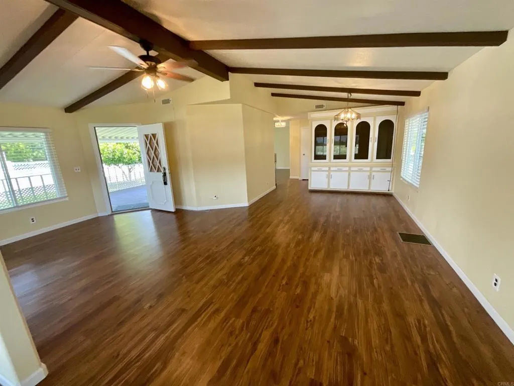 https://cdn.realtyfeed.com/cdn/127/306476527/4dcab6a5f8c72c14086d6b05147cf34d.webp