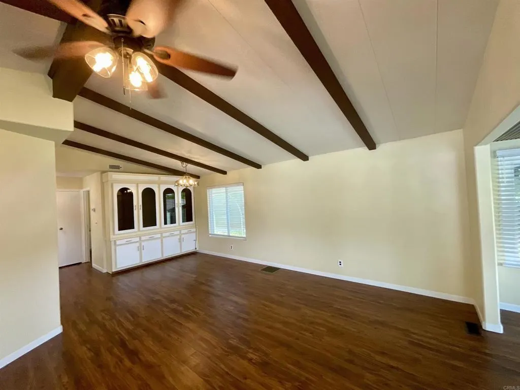 https://cdn.realtyfeed.com/cdn/127/306476527/629b31c5de59405cf0b600ab1aca90af.webp