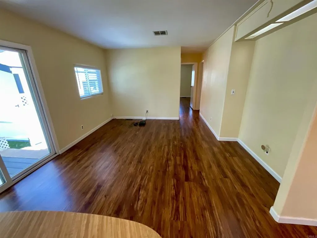 https://cdn.realtyfeed.com/cdn/127/306476527/7acd30b271063e92824a86b0b2def355.webp