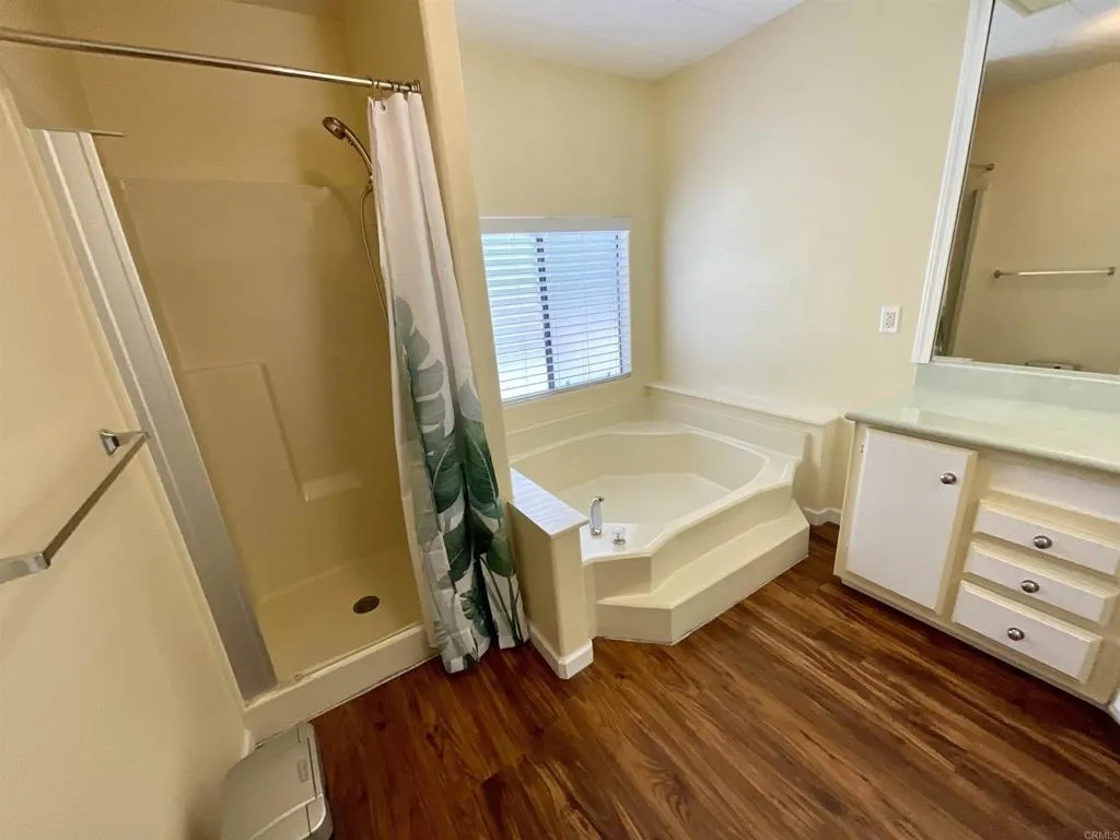 https://cdn.realtyfeed.com/cdn/127/306476527/ccfb17b04a3b1db6654d353135a92add.webp