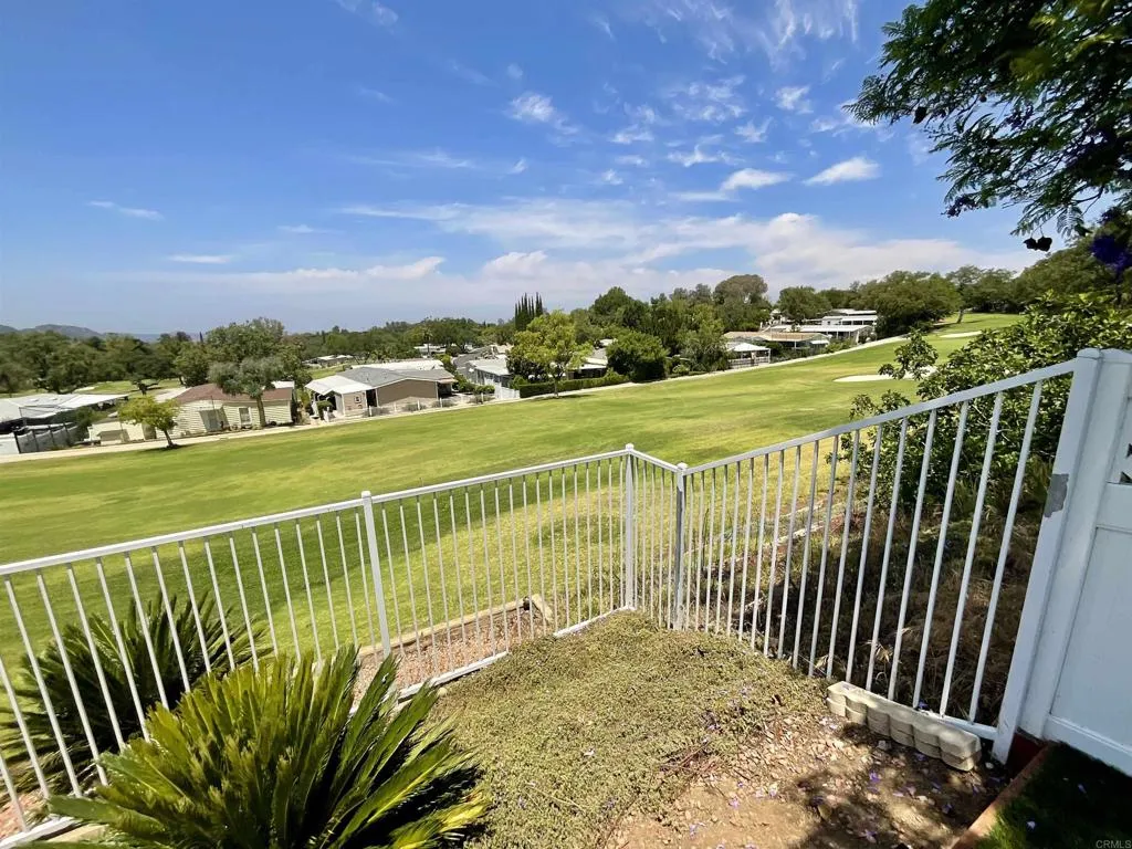 https://cdn.realtyfeed.com/cdn/127/306476527/ced57e0b4d6316af86527b1f6794b051.webp