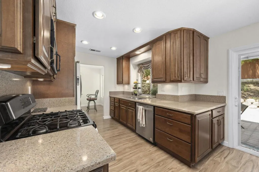https://cdn.realtyfeed.com/cdn/127/306476535/3d3e9e8beb45196482707d4621ac6bb9.webp