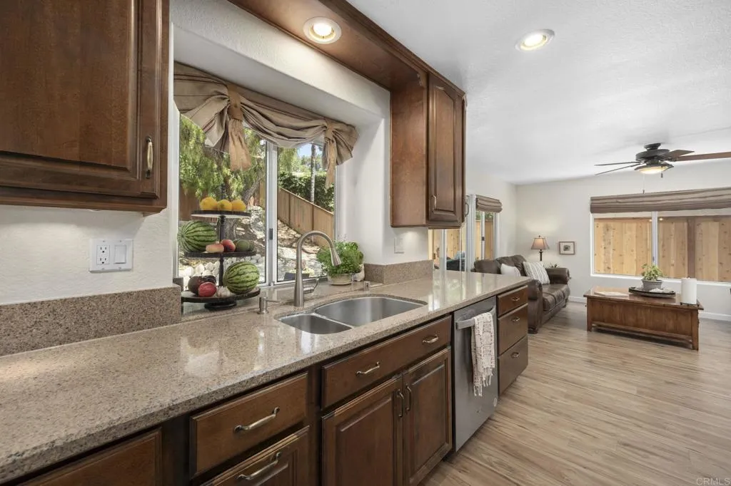 https://cdn.realtyfeed.com/cdn/127/306476535/45e6ecbd5ad394b992199828ca762375.webp