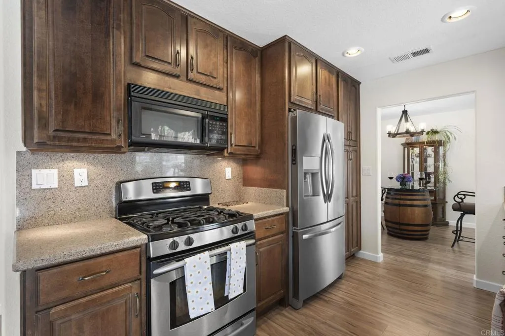 https://cdn.realtyfeed.com/cdn/127/306476535/bf447a8646b7a27e67205602f2c83df9.webp