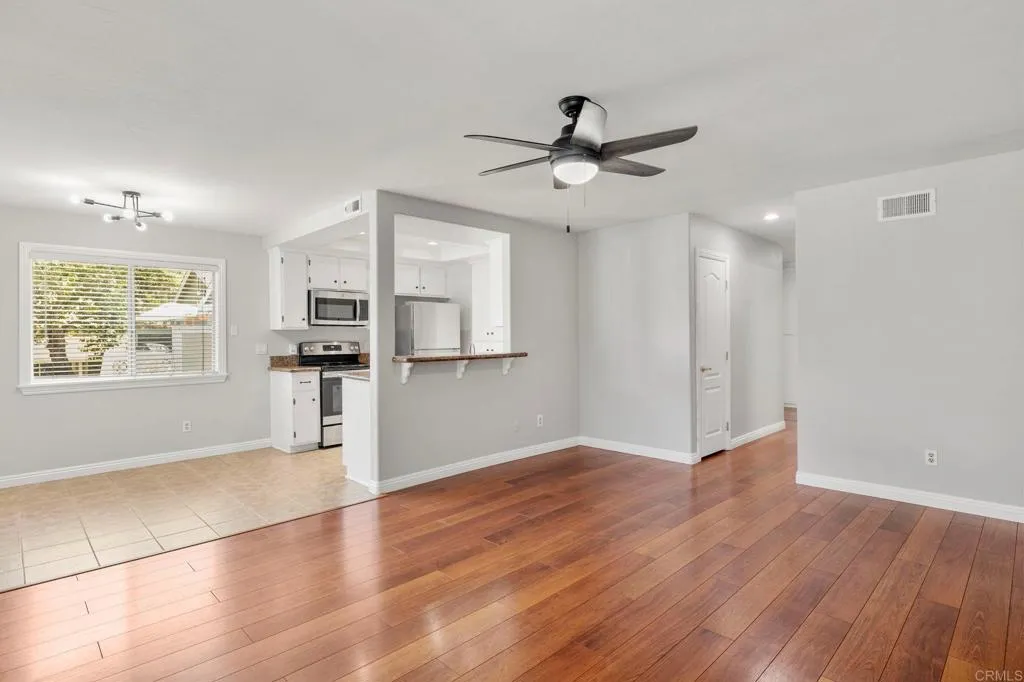 https://cdn.realtyfeed.com/cdn/127/306476554/647e42cb9a0363b94079e90f1761607f.webp