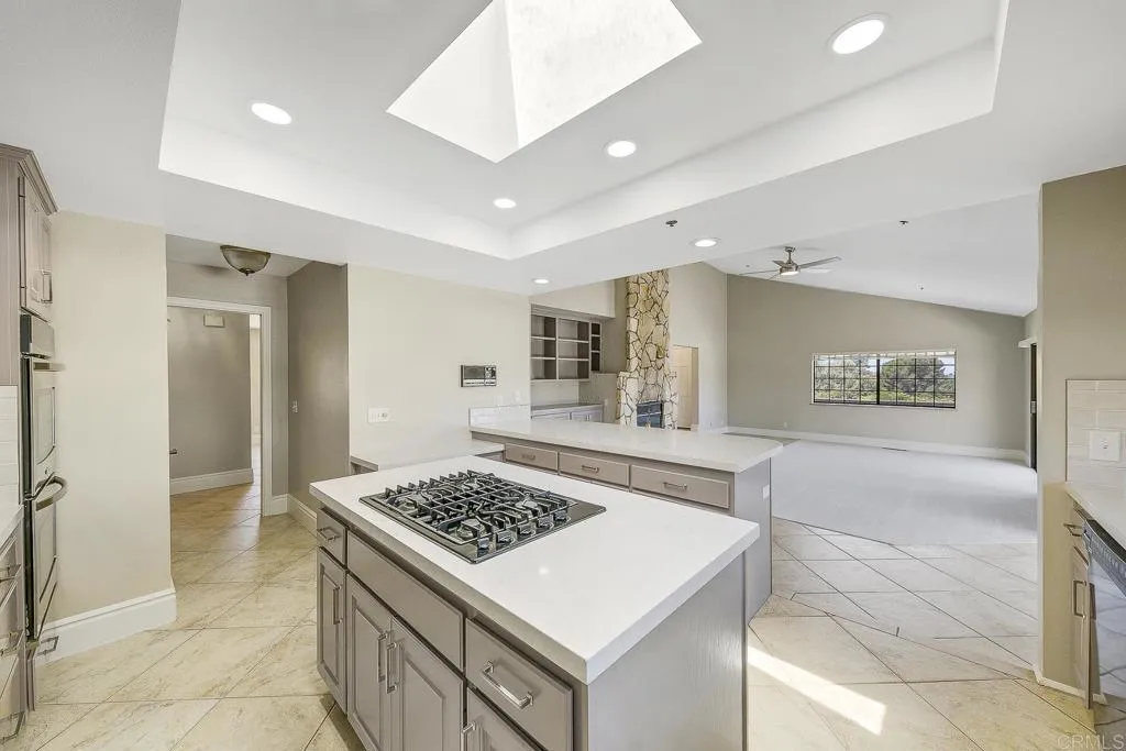 https://cdn.realtyfeed.com/cdn/127/306476589/16302c3c7f17400635176387fc7517b8.webp