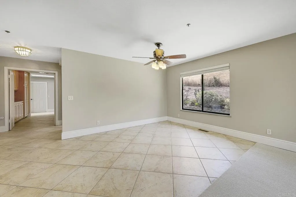 https://cdn.realtyfeed.com/cdn/127/306476589/42d1b0116c2a8e428c221de302045637.webp