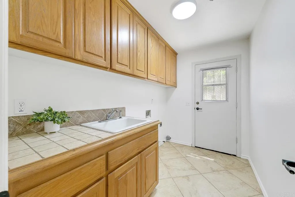 https://cdn.realtyfeed.com/cdn/127/306476589/600befd4aa4a337cf74dd73896437c52.webp